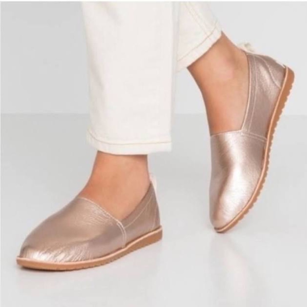 Sorel‎ Ella Metallic Rose Gold Leather Slip On Loafers Sz 5.5